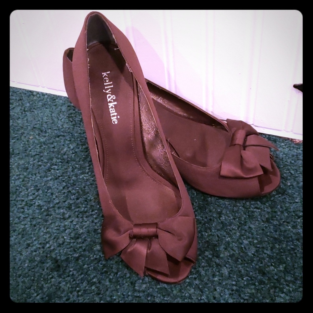 Peep toe brown satin heels w/ bow